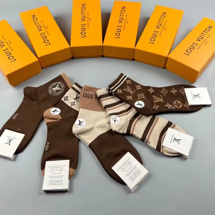 スーパーコピー ルイヴィトン 靴下