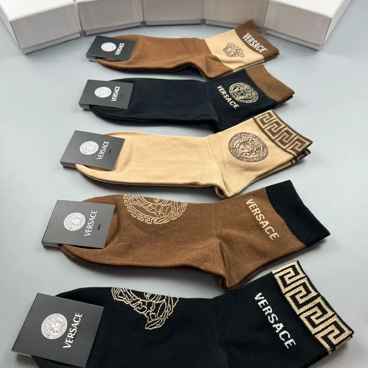 スーパーコピー ヴェルサーチ 靴下