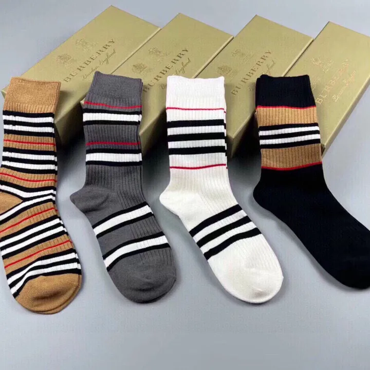スーパーコピー バーバリー ス 靴下
