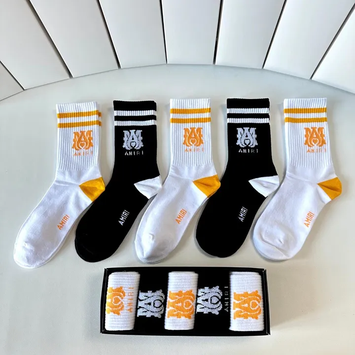 スーパーコピー ディオール 靴下