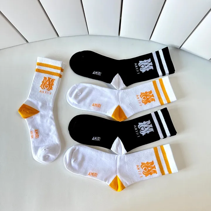 スーパーコピー ディオール 靴下