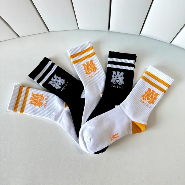 スーパーコピー ディオール 靴下