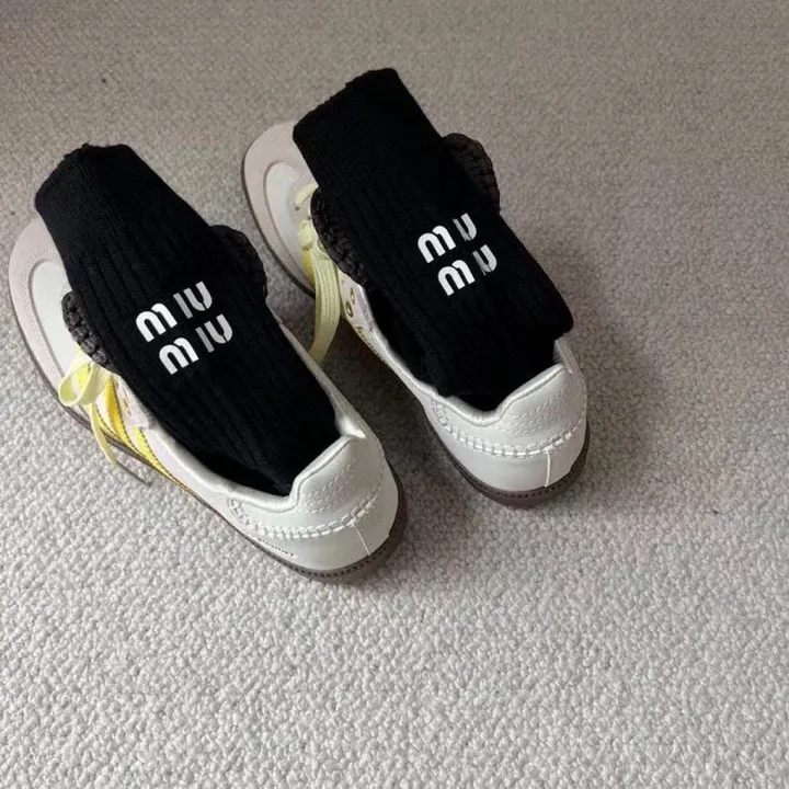 スーパーコピー ミュウミュウ 靴下