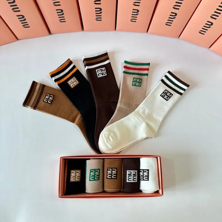 スーパーコピー ミュウミュウ 靴下