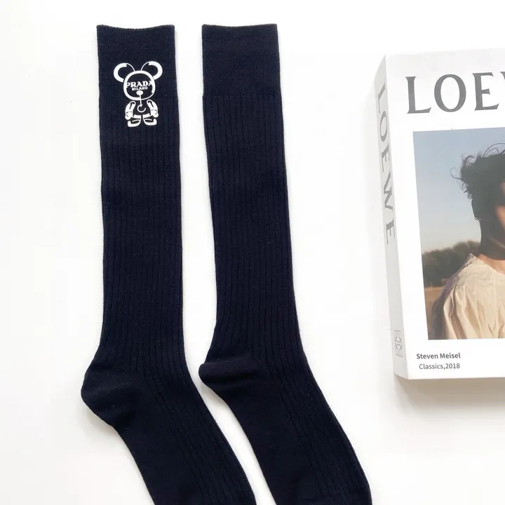 スーパーコピー プラダ 靴下