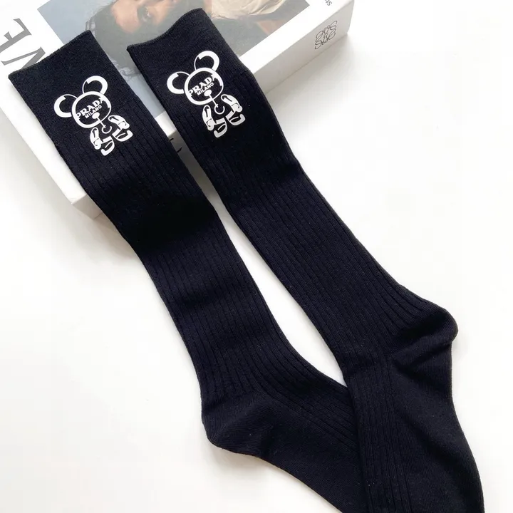 スーパーコピー プラダ 靴下