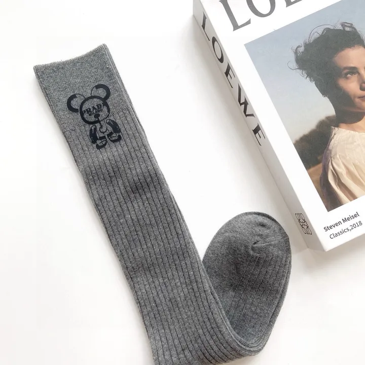 スーパーコピー プラダ 靴下