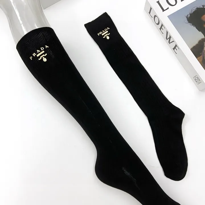 スーパーコピー プラダ 靴下
