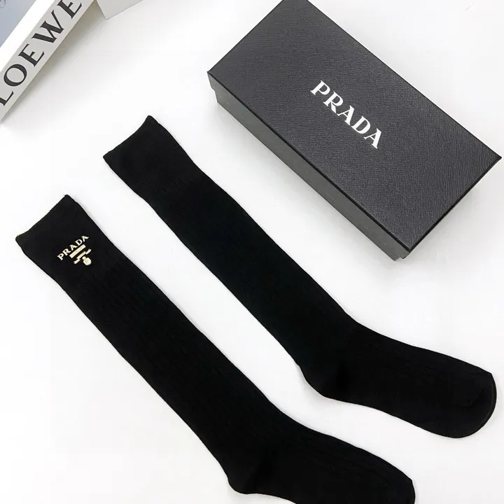 スーパーコピー プラダ 靴下