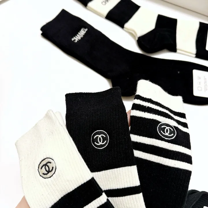 スーパーコピー シャネル 靴下