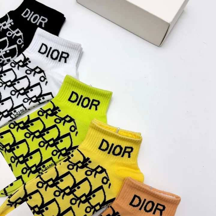 スーパーコピー ディオール 靴下