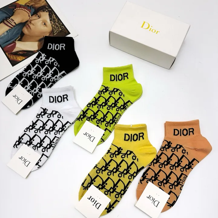 スーパーコピー ディオール 靴下