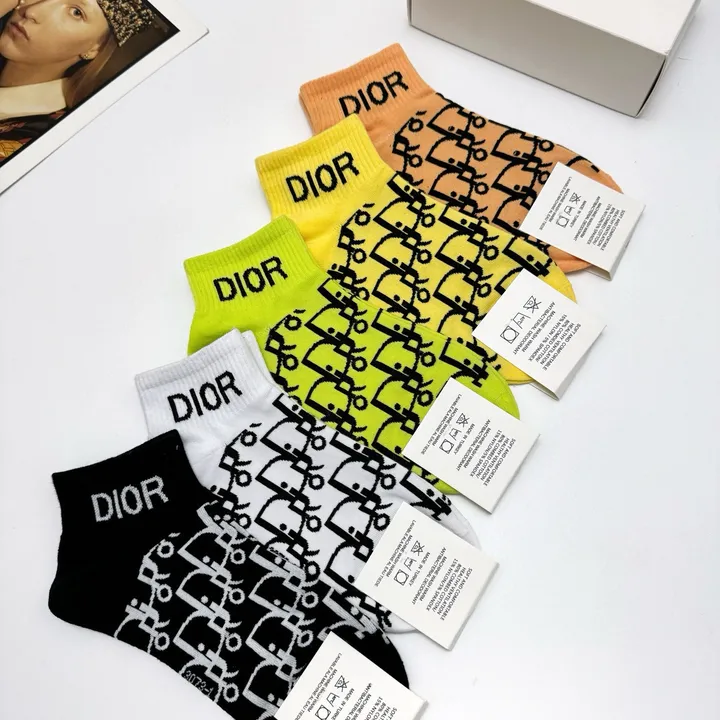 スーパーコピー ディオール 靴下