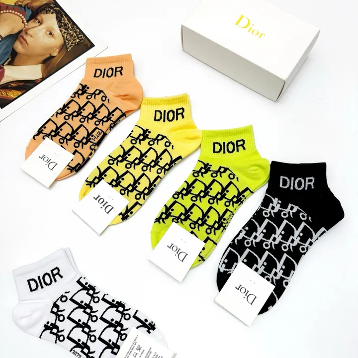 スーパーコピー ディオール 靴下