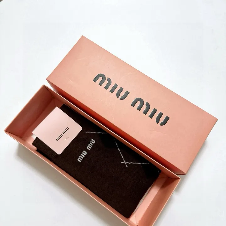 スーパーコピー ミュウミュウ 靴下