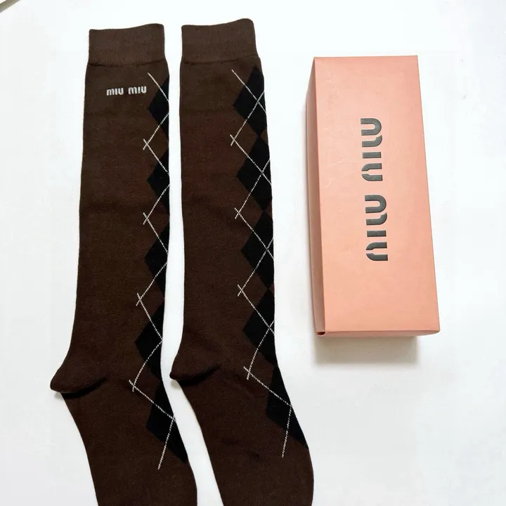 スーパーコピー ミュウミュウ 靴下