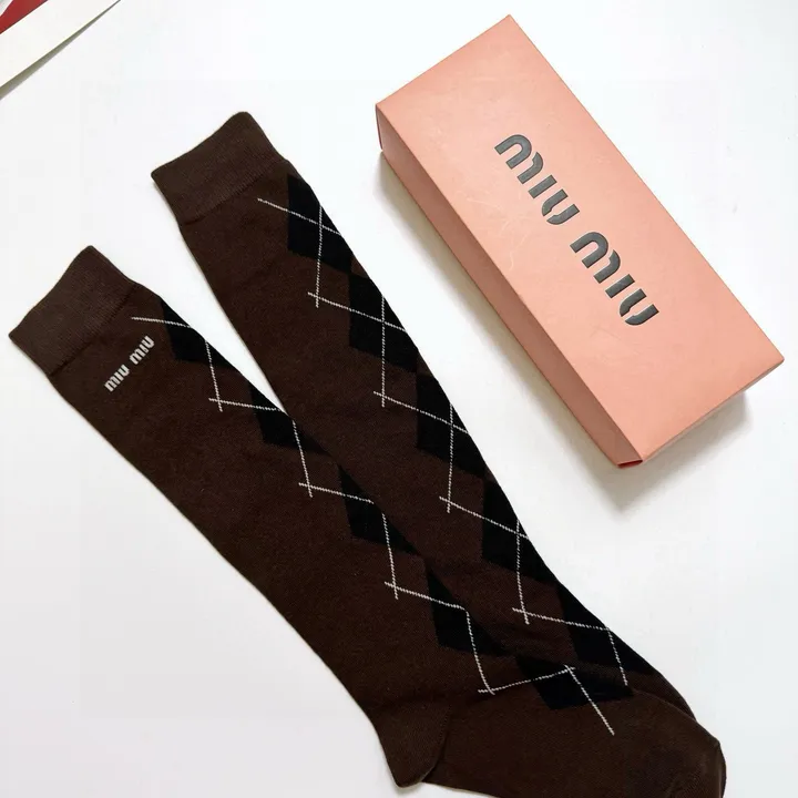 スーパーコピー ミュウミュウ 靴下