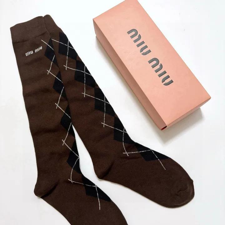 スーパーコピー ミュウミュウ 靴下