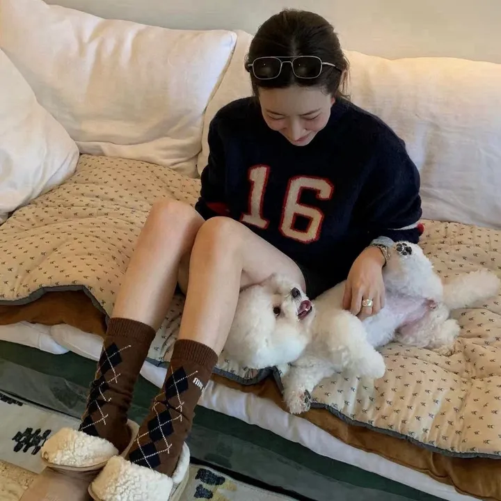 スーパーコピー ミュウミュウ 靴下