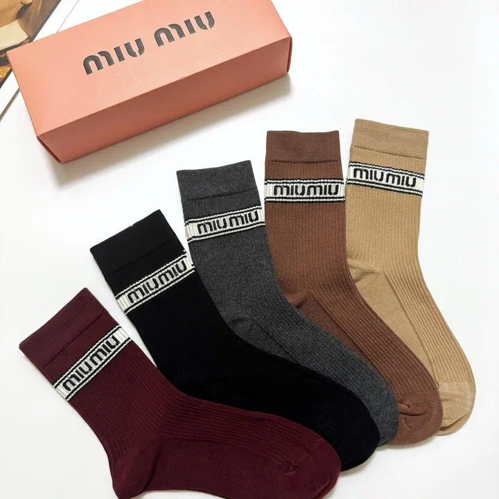 スーパーコピー ミュウミュウ 靴下