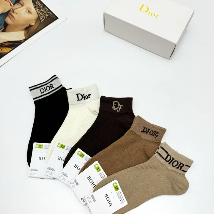 スーパーコピー ディオール 靴下