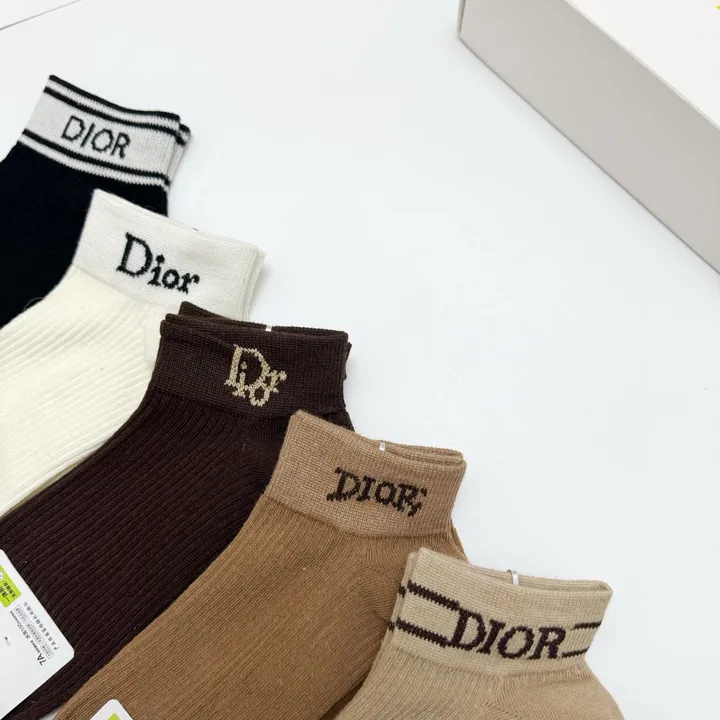 スーパーコピー ディオール 靴下