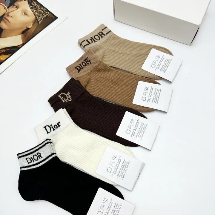 スーパーコピー ディオール 靴下