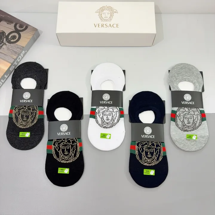 スーパーコピー ヴェルサーチ 靴下