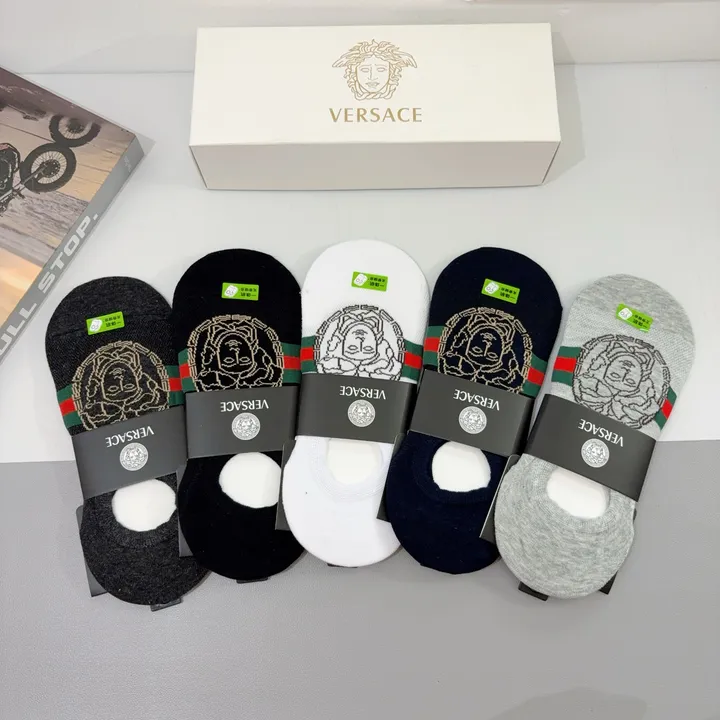 スーパーコピー ヴェルサーチ 靴下