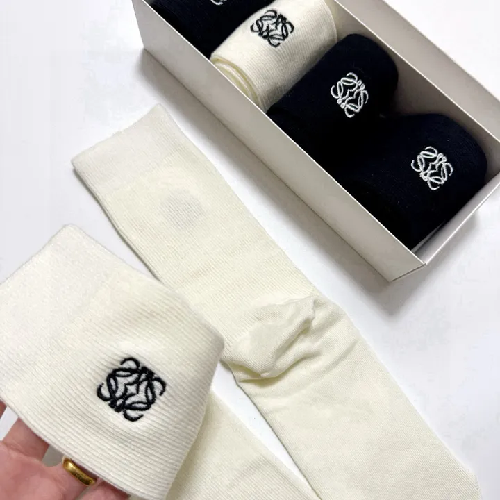 スーパーコピー シャネル 靴下