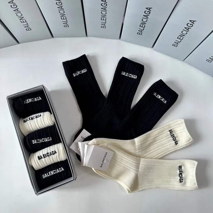 スーパーコピー バレンシアガ 靴下