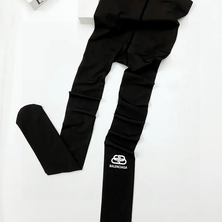 スーパーコピー バレンシアガ 靴下