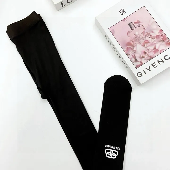 スーパーコピー バレンシアガ 靴下