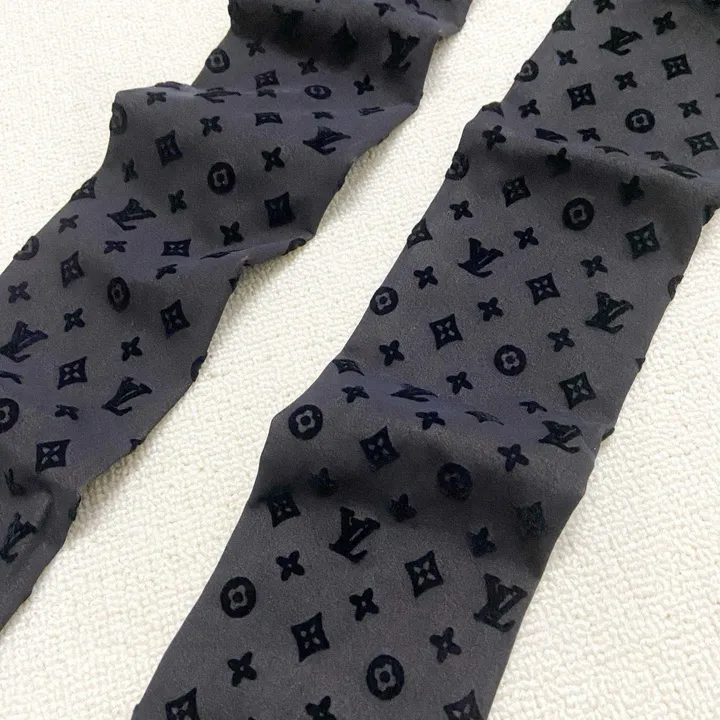 スーパーコピー イブサンローラン 靴下