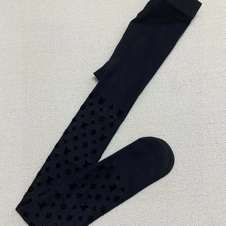 スーパーコピー イブサンローラン 靴下