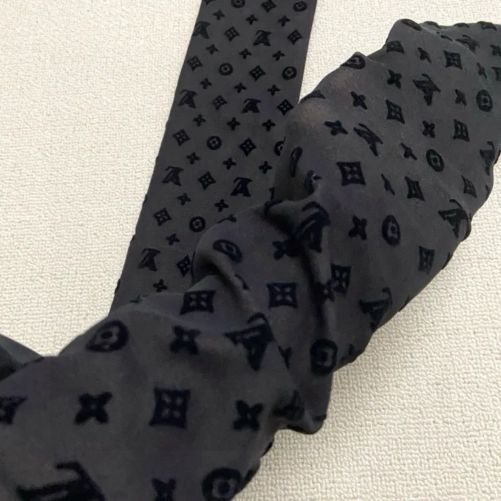 スーパーコピー イブサンローラン 靴下