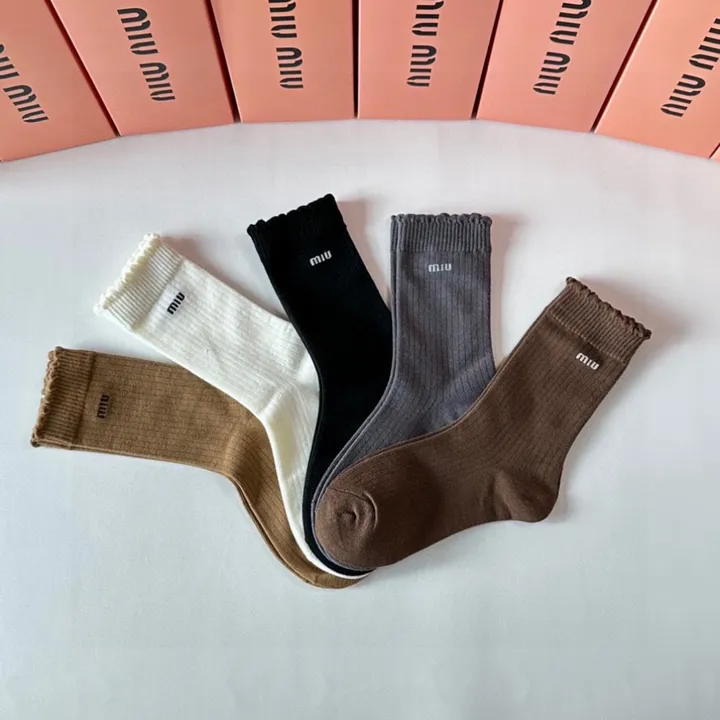 スーパーコピー ミュウミュウ 靴下