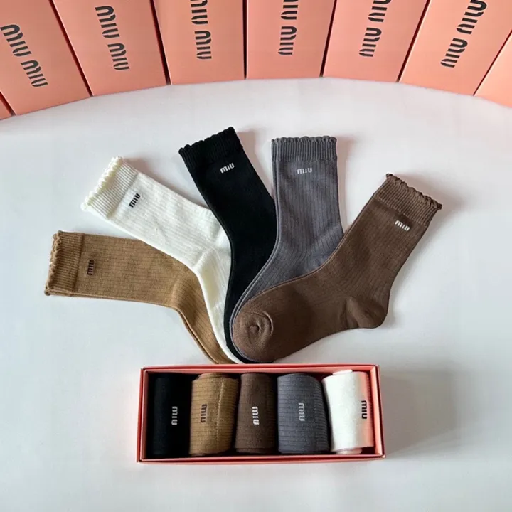 スーパーコピー ミュウミュウ 靴下