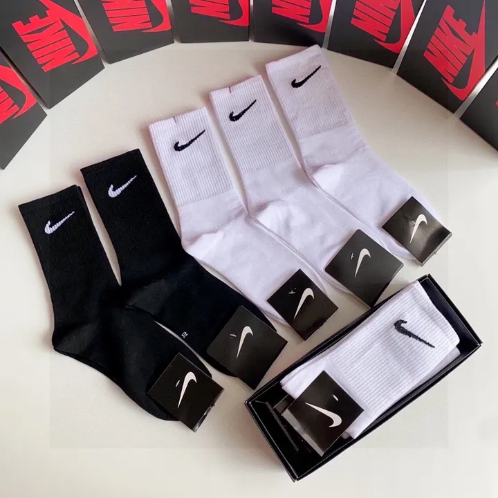 スーパーコピー ミュウミュウ 靴下