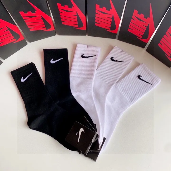 スーパーコピー ミュウミュウ 靴下