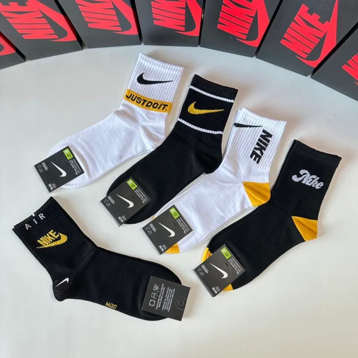 スーパーコピー ミュウミュウ 靴下