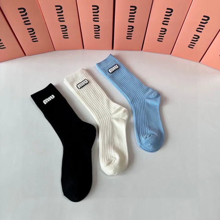 スーパーコピー ミュウミュウ 靴下