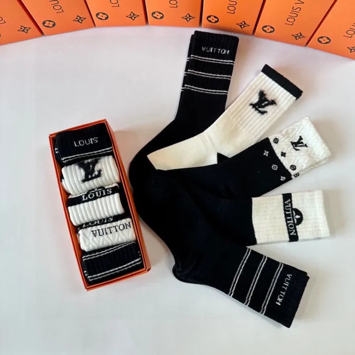 スーパーコピー ルイヴィトン 靴下