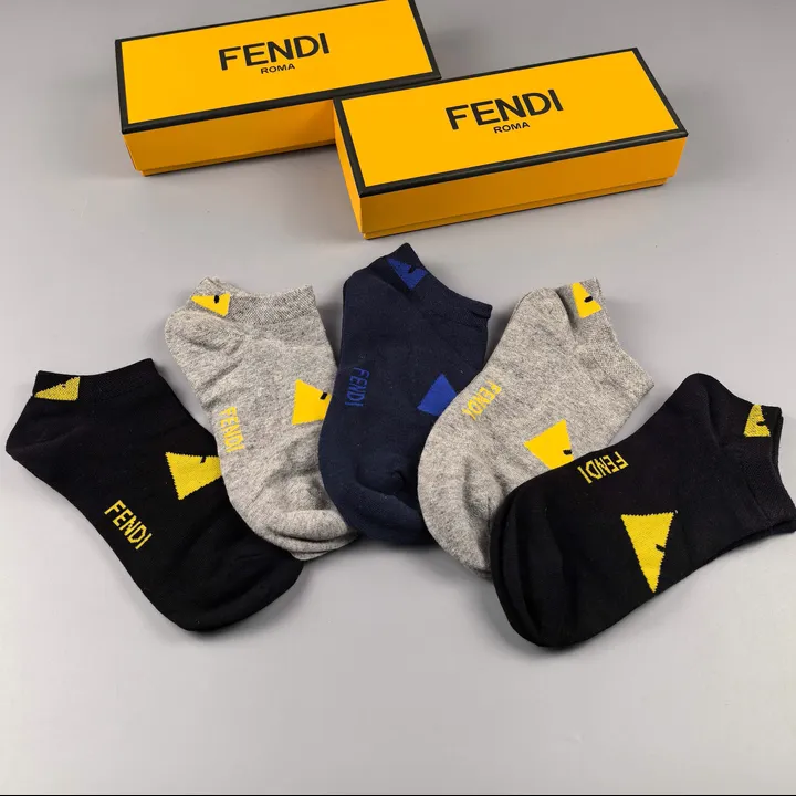 スーパーコピー ヴェルサーチ 靴下