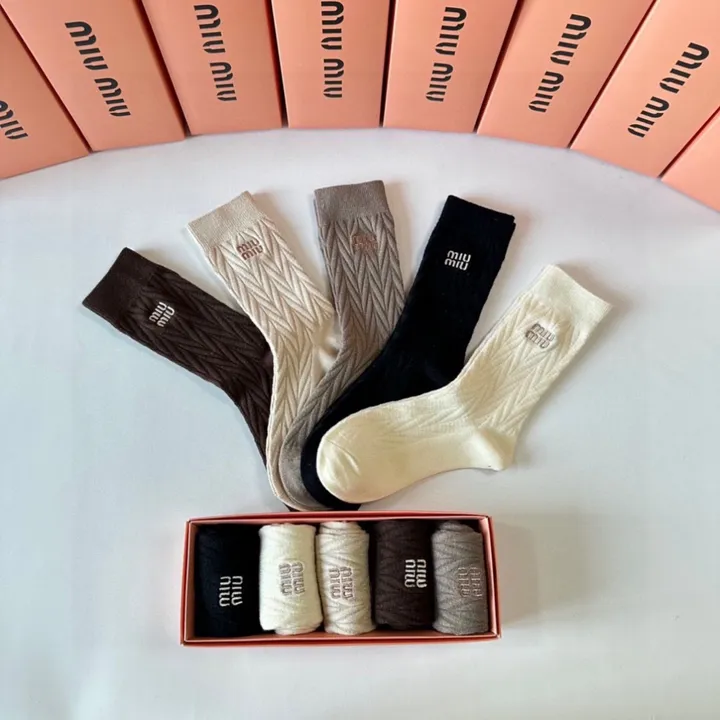 スーパーコピー ミュウミュウ 靴下