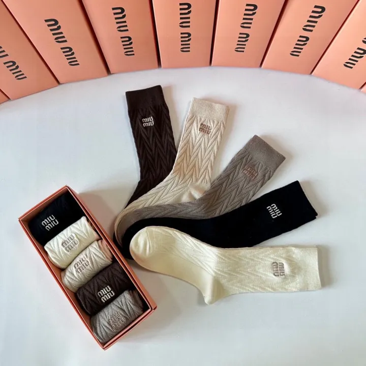 スーパーコピー ミュウミュウ 靴下