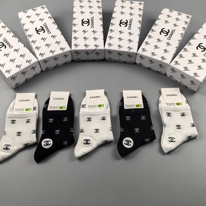 スーパーコピー シャネル 靴下