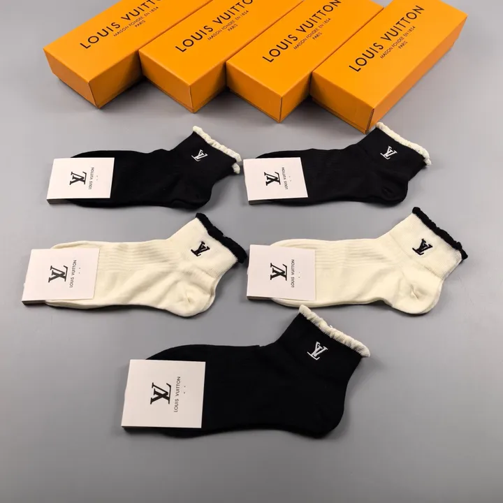 スーパーコピー ルイヴィトン 靴下