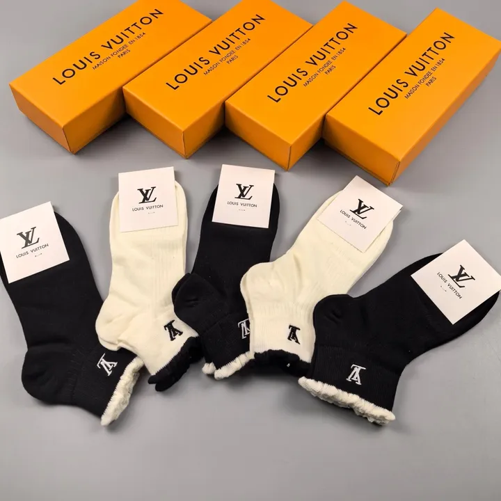 スーパーコピー ルイヴィトン 靴下