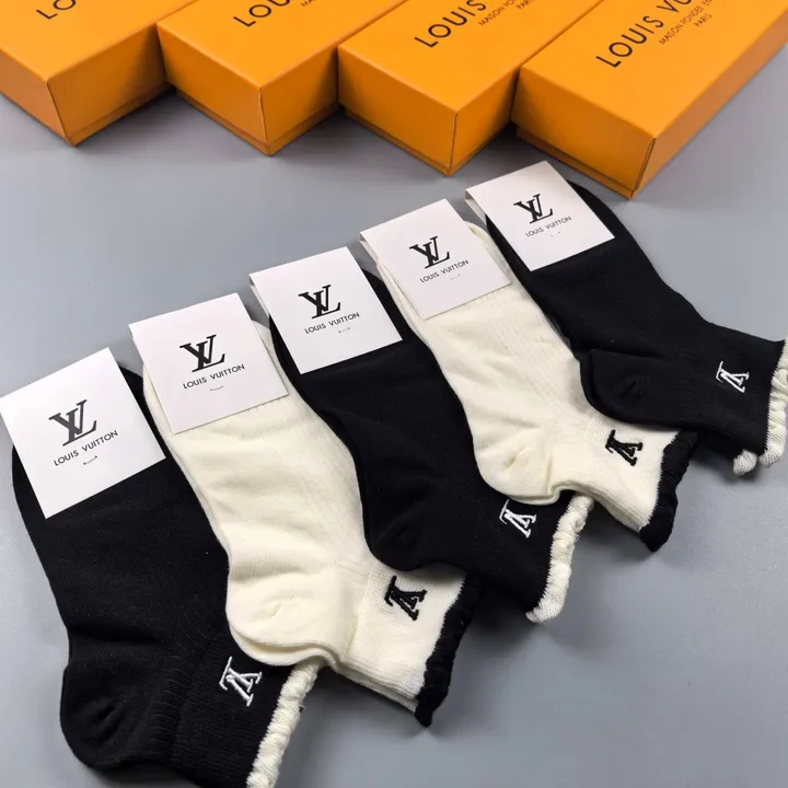 スーパーコピー ルイヴィトン 靴下